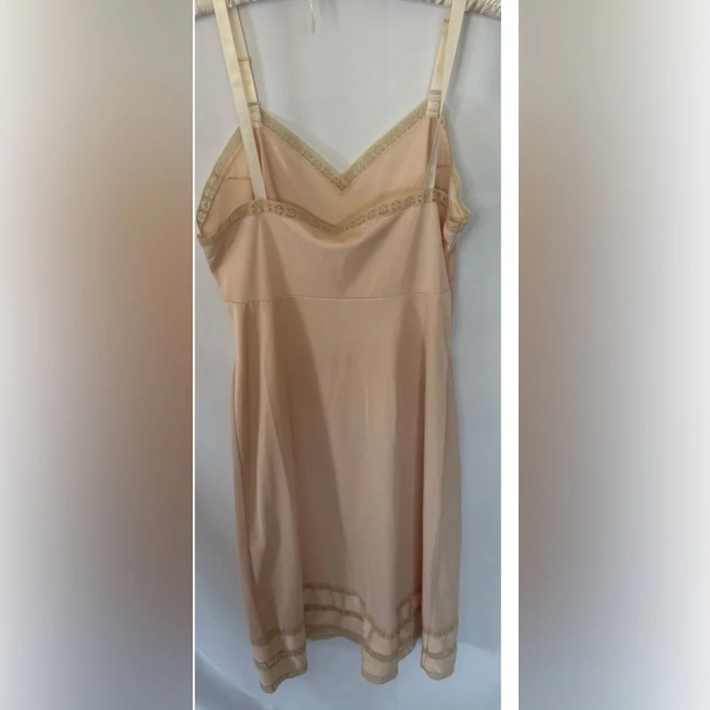 VTG Slip Dress Beige Lace JCPenney Size 34/12 Lingerie Loungewear Lace Trim